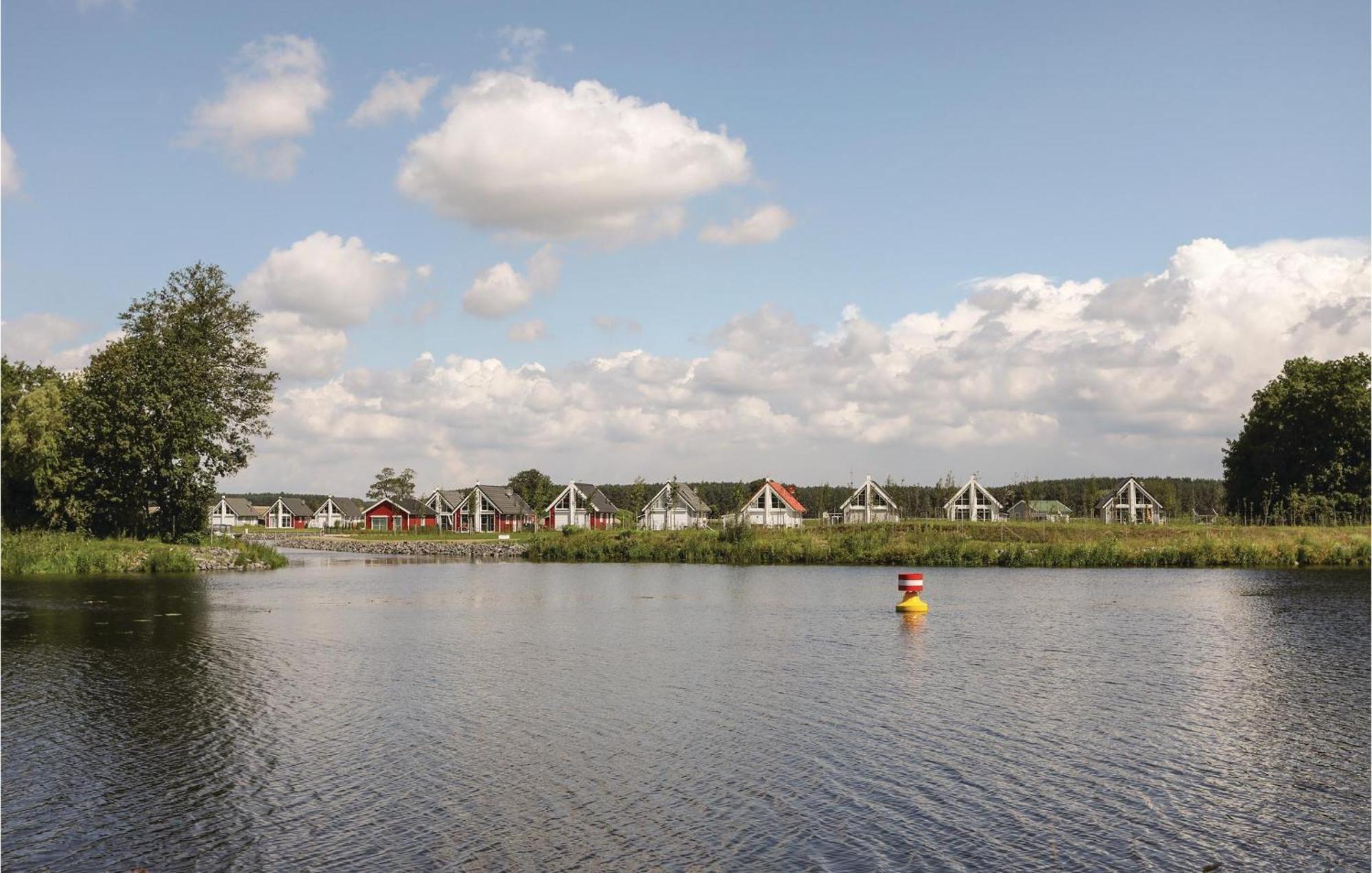 Beautiful Home In Zerpenschleuse With Wifi Экстерьер фото